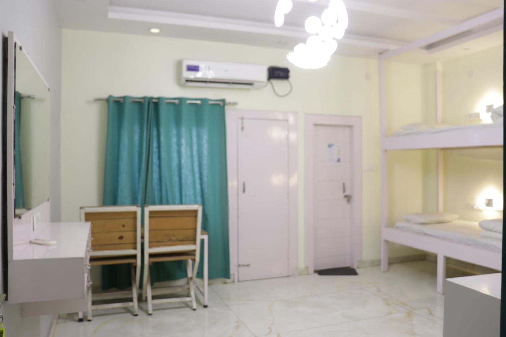 The Sweven Rishikesh Hostel Екстериор снимка