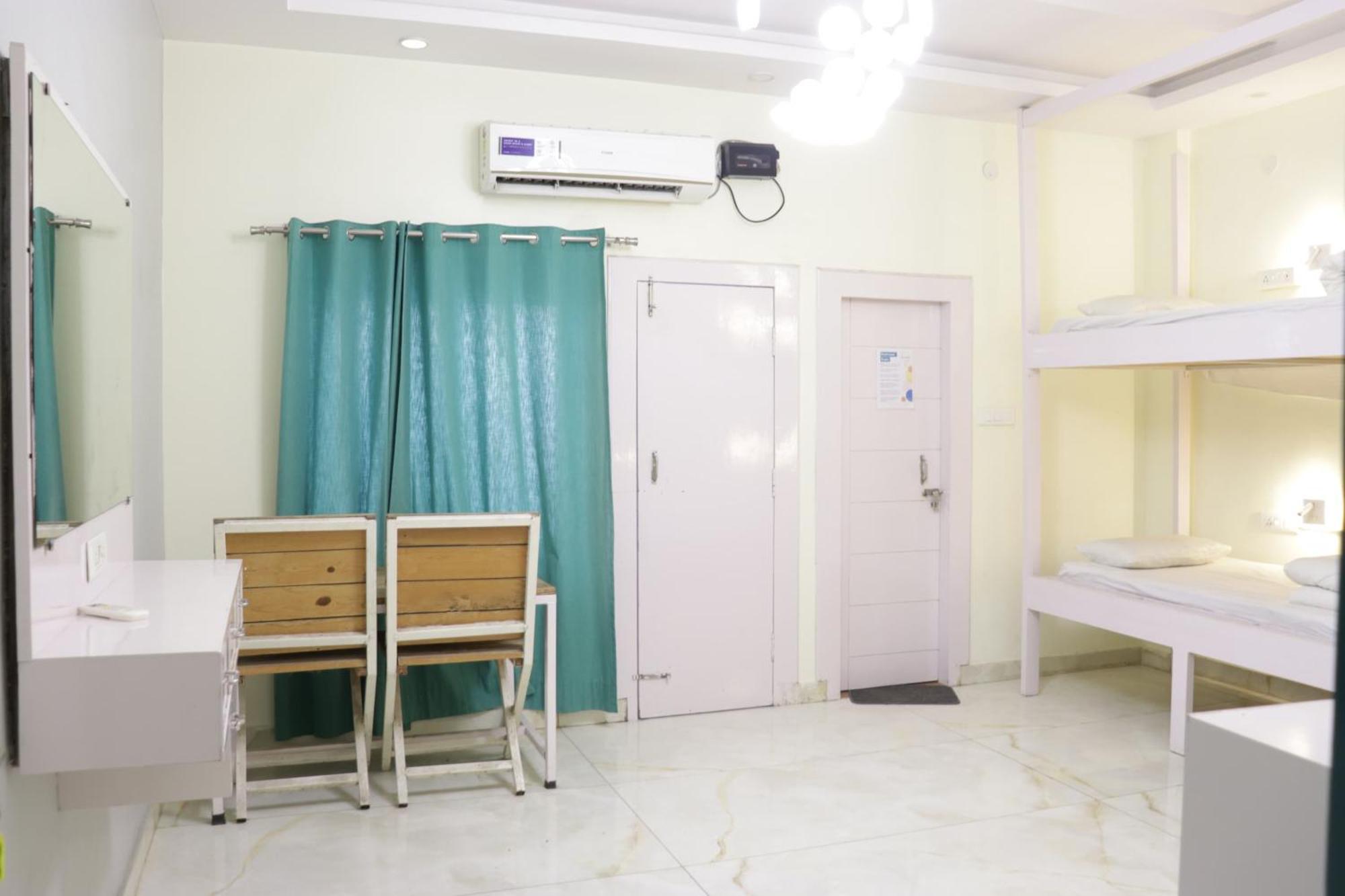 The Sweven Rishikesh Hostel Екстериор снимка